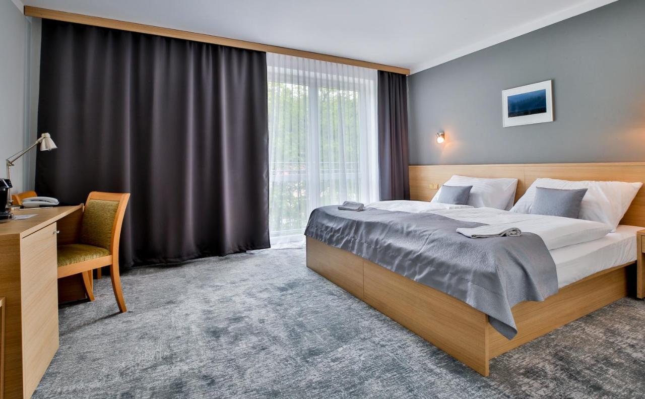 Lh Parkhotel Hluboka Nad Vltavou Congress & Wellness Buitenkant foto