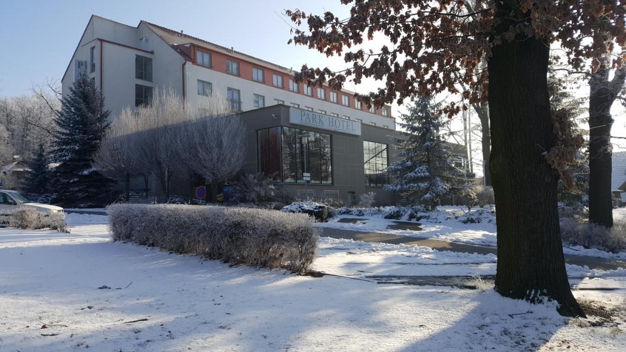 Lh Parkhotel Hluboka Nad Vltavou Congress & Wellness Buitenkant foto